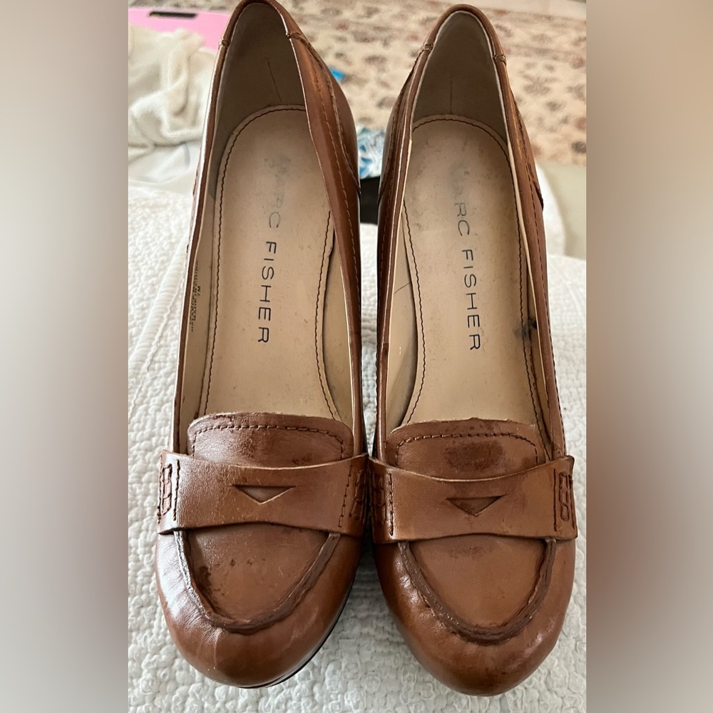 Marc Fisher Women's Tan Platform Heels